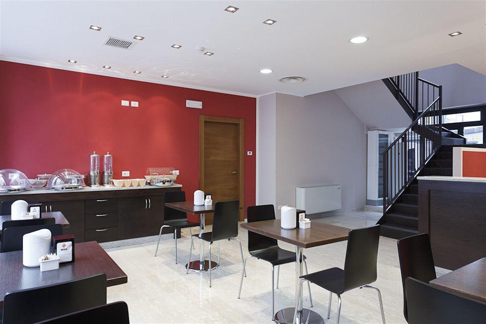 Oasi Village Hotel Milán