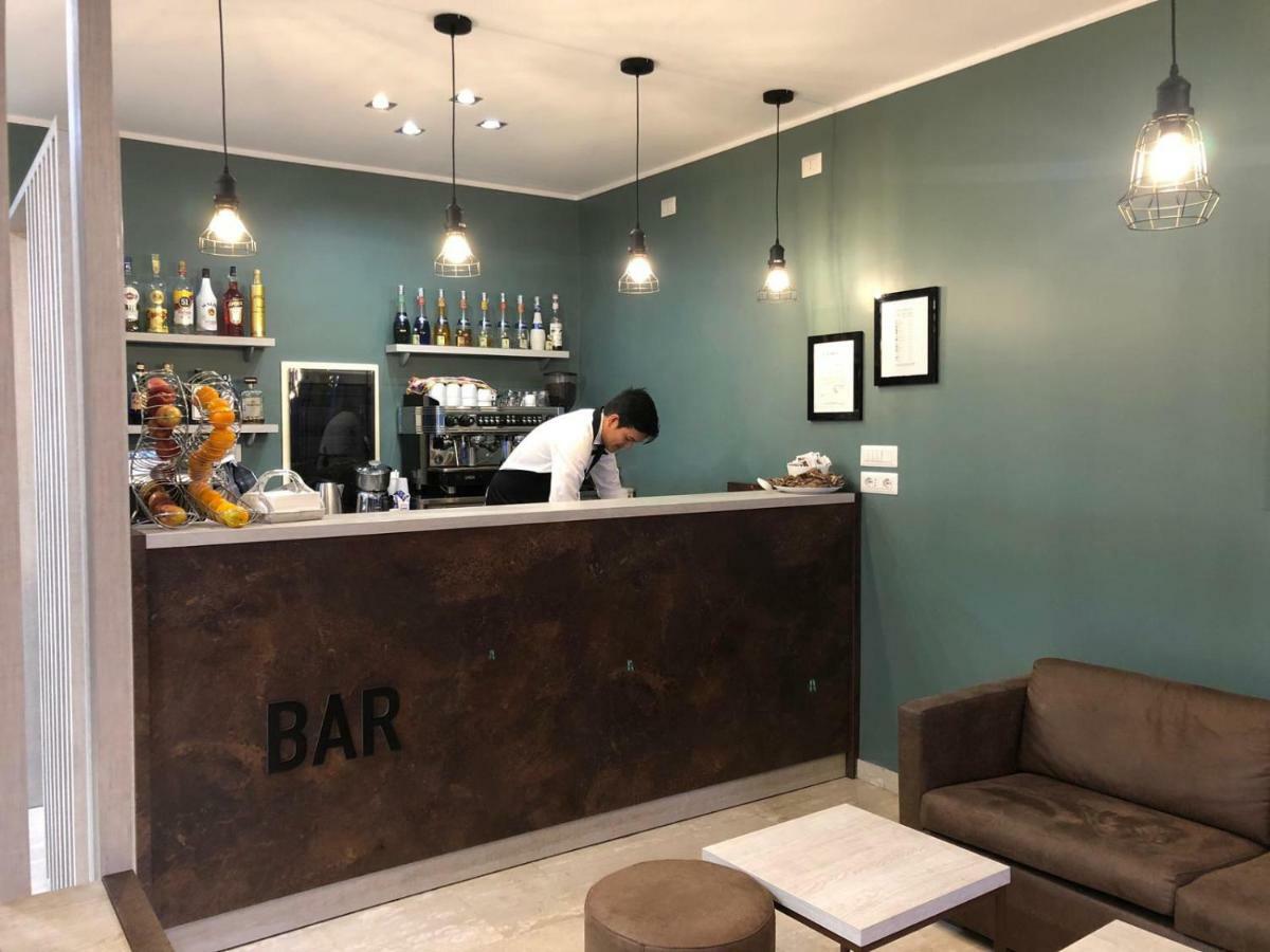 Oasi Village Hotel Milán